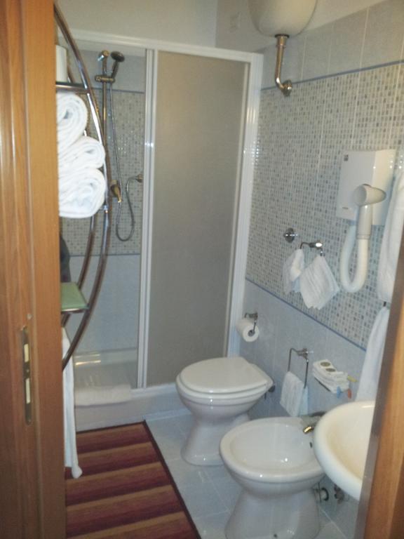 Готель Domus Roxy Рим Номер фото